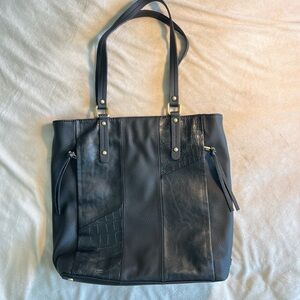 Relic Black Textured Shoulder Bag
